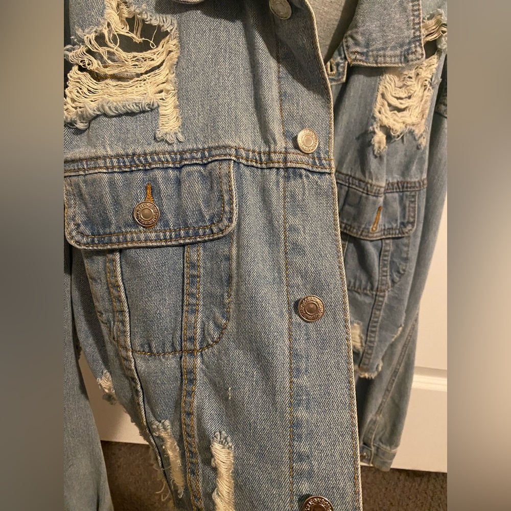 Jean jacket - Picture 2 of 3
